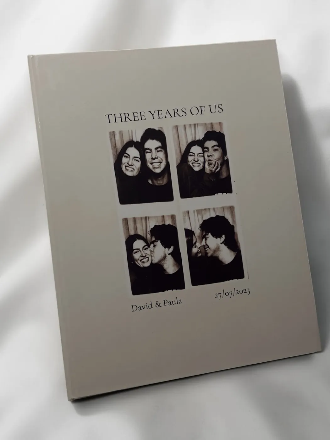 Photobook «Three Years of Us» de Alma Libre