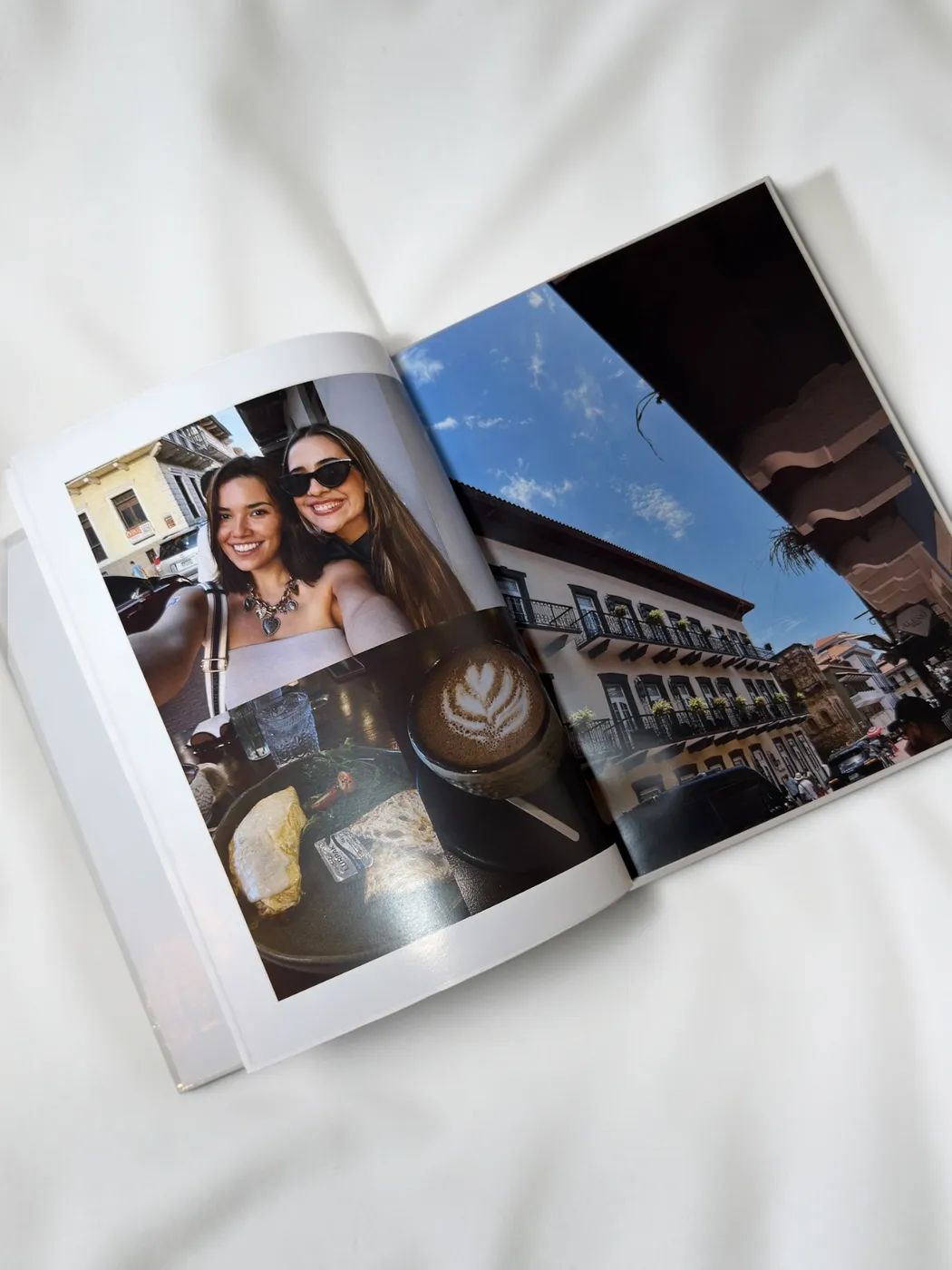 Photobook de viaje abierto, hecho por Alma Libre